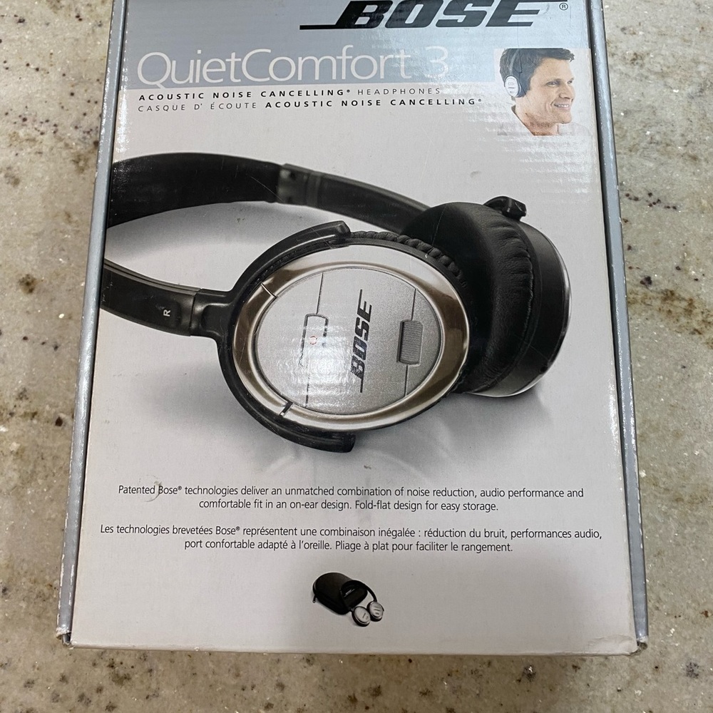 Bose Quiet Comfort 3 QC3 Acoustic Noise Cancelling Headphones